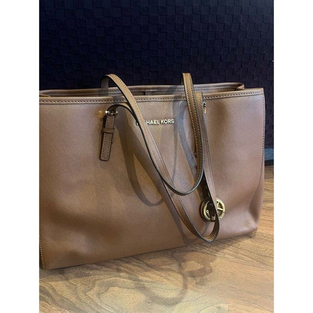 Michael kors tote bag tan